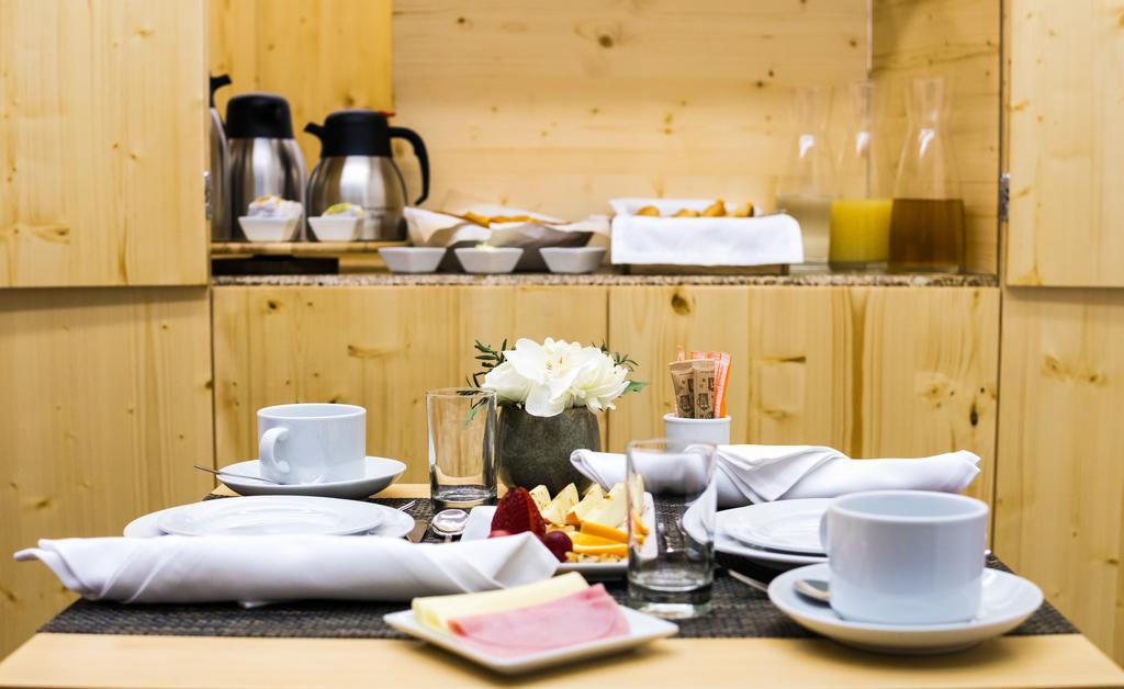 Ribeiredge Guest House ポルト エクステリア 写真